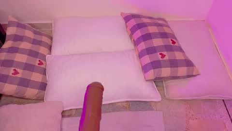 Kendra  online show from December 3, 11:34 am