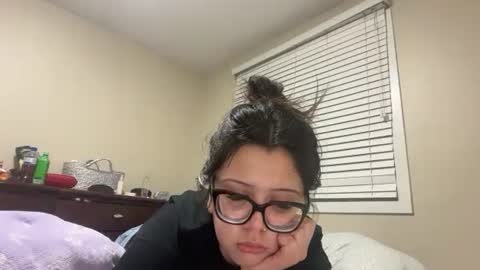 anditspinkxo online show from May 30, 6:22 am
