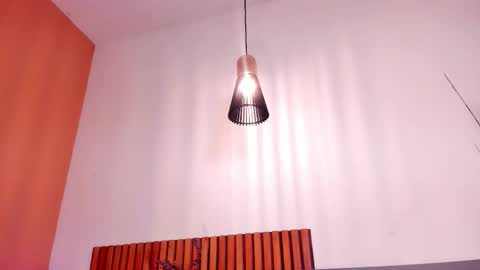 Andra Cyrus online show from March 19, 1:21 am