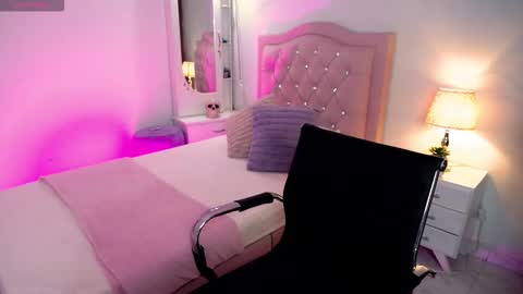 Andrea online show from November 10, 11:00 pm