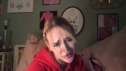 ang3lmorgu3 online show from December 17, 1:33 am