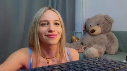 Gabriella online show from March 22, 9:21 pm