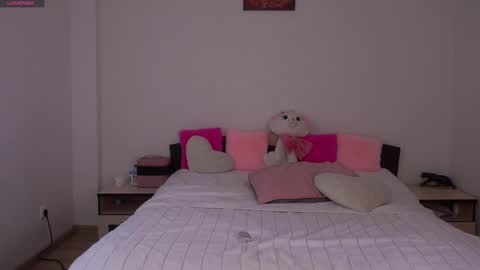 angel_quincy online show from May 5, 5:21 am