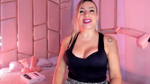 Angel  online show from March 28, 5:01 pm