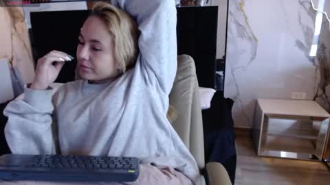 Angel online show from April 1, 1:41 pm