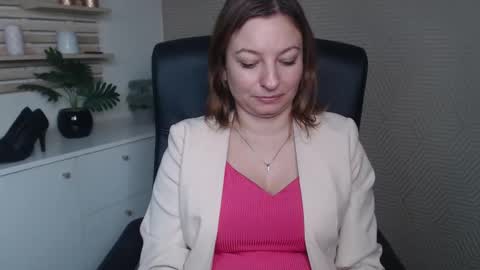 Angela online show from December 3, 6:49 am