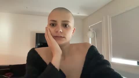 angeleleven11 online show from January 14, 5:01 pm