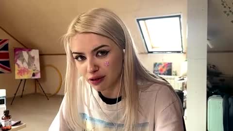 Lena online show from April 14, 8:25 am