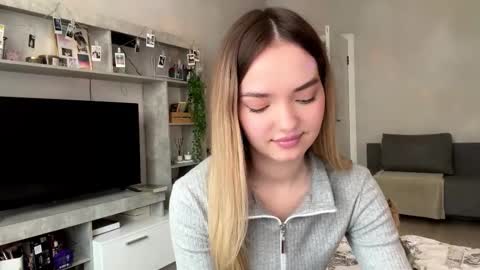 Angelia online show from March 11, 9:57 am