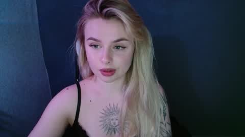 Snapshot of angelicablanch chatting on September 14, 8:18 pm angelicablanch online show from September 14, 8:18 pm