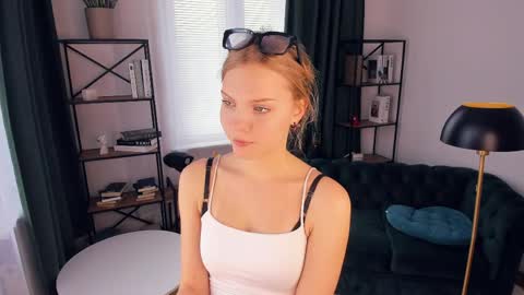Alice WOW online show from May 17, 8:35 am