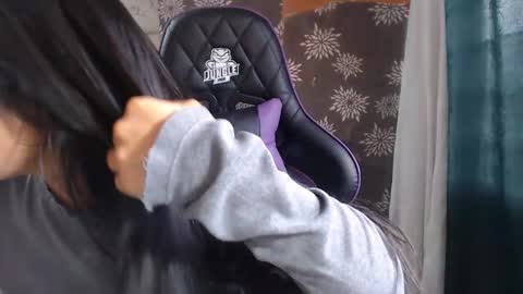 angela online show from March 10, 12:31 pm