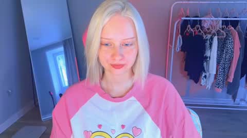 Cutie online show from July 14, 10:21 am