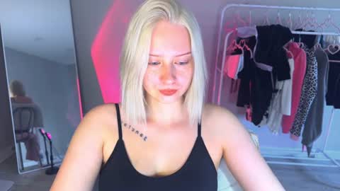 Cutie online show from July 10, 11:21 am