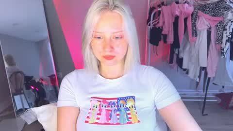 Cutie online show from July 26, 8:44 am