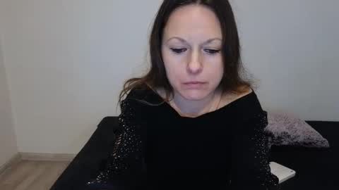 Giulia online show from January 11, 2:11 pm