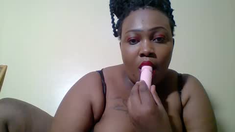 Angie online show from October 28, 11:20 pm