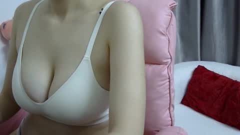 anianqueen online show from March 26, 2:41 pm