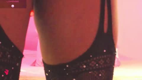 aniaross18 online show from March 4, 5:03 am