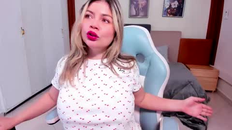 anie_owens online show from February 14, 1:24 pm