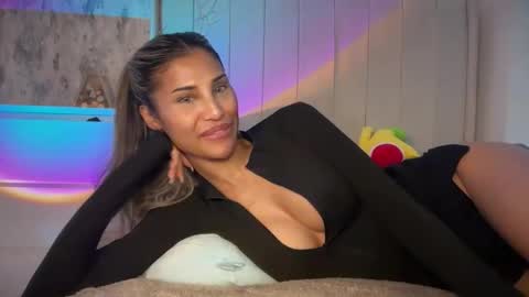 anisha online show from October 8, 10:19 am