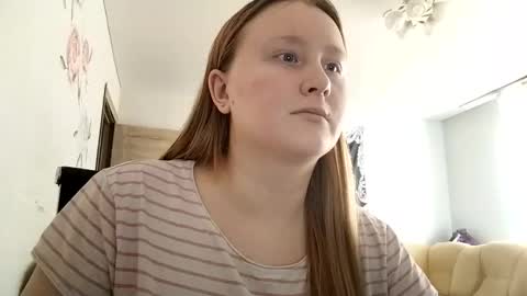 Snapshot of anika_lipps chatting on October 20, 11:24 am Anika online show from October 20, 11:24 am