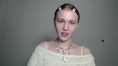 Snapshot of anisiaaa_lovesyou chatting on October 3, 5:18 pm Anisia online show from October 3, 5:18 pm