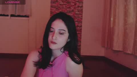 Snapshot of anitafox_ chatting on December 7, 3:58 am Anitafoxx online show from December 7, 3:58 am