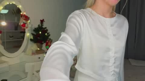 anna_great online show from December 22, 10:02 pm