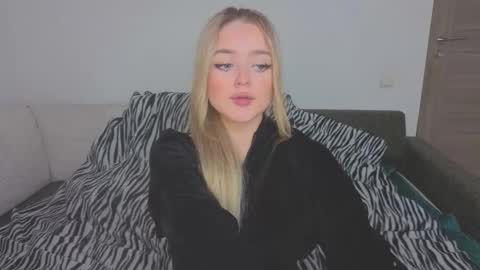 Anna online show from February 10, 6:00 pm