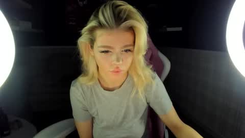 Anna online show from December 16, 2:17 am