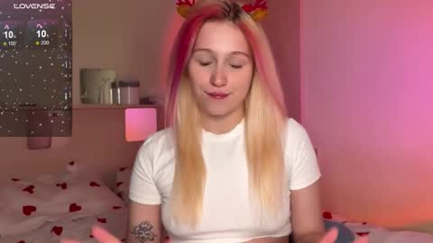 Annabel online show from December 14, 11:05 am