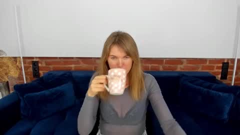 Snapshot of annabel_xxx chatting on October 16, 3:58 pm Annabel online show from October 16, 3:58 pm