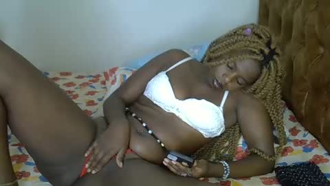 Snapshot of annabellapretty chatting on February 13, 2:45 am annabellapretty online show from February 13, 2:45 am