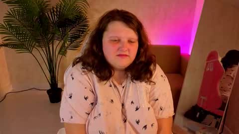 Snapshot of annaconda_wow chatting on October 14, 5:37 pm annaconda_wow online show from October 14, 5:37 pm