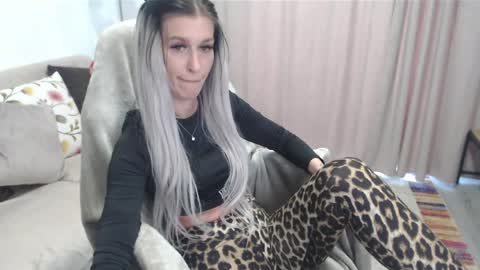 Anna online show from April 10, 7:47 am