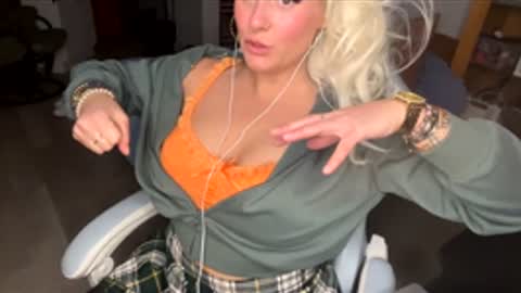 annaonme online show from March 18, 1:43 am