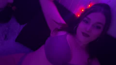 annaskylar online show from February 2, 6:48 am