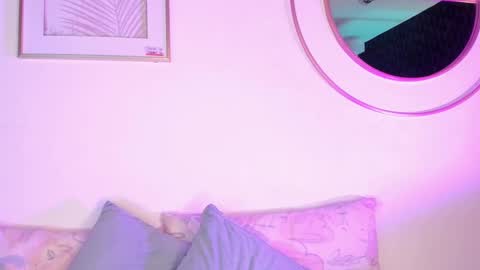 Snapshot of anneth__m chatting on February 25, 7:49 pm Anneth online show from February 25, 7:49 pm