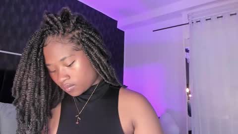 Snapshot of anneth__m chatting on February 21, 7:43 pm Anneth online show from February 21, 7:43 pm