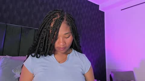 Snapshot of anneth__m chatting on December 13, 8:04 pm Anneth online show from December 13, 8:04 pm