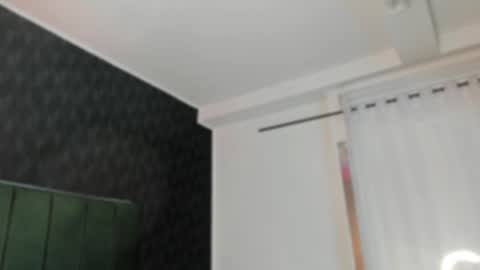Snapshot of anneth__m chatting on December 9, 7:39 pm Anneth online show from December 9, 7:39 pm