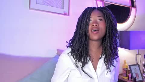 Snapshot of anneth__m chatting on March 2, 5:54 am Anneth online show from March 2, 5:54 am