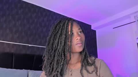 Snapshot of anneth__m chatting on February 19, 8:10 pm Anneth online show from February 19, 8:10 pm