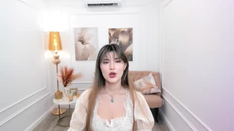 annetli online show from March 27, 8:37 am
