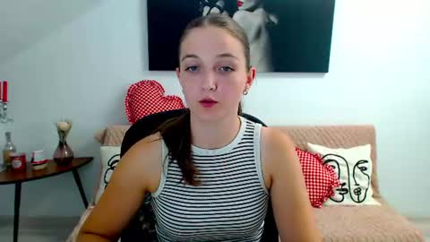 annewilsonn online show from July 17, 7:24 am