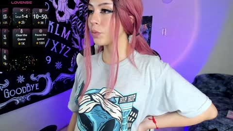 Nikoll online show from December 22, 7:22 am