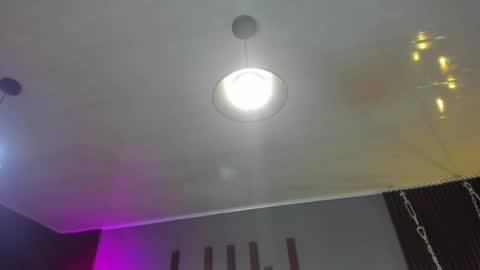 annie_barozzi online show from January 13, 1:15 pm