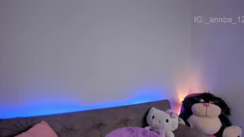 annie_barozzi online show from February 7, 11:03 am