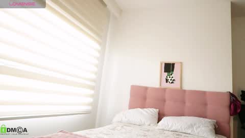 Annie online show from April 10, 2:34 pm